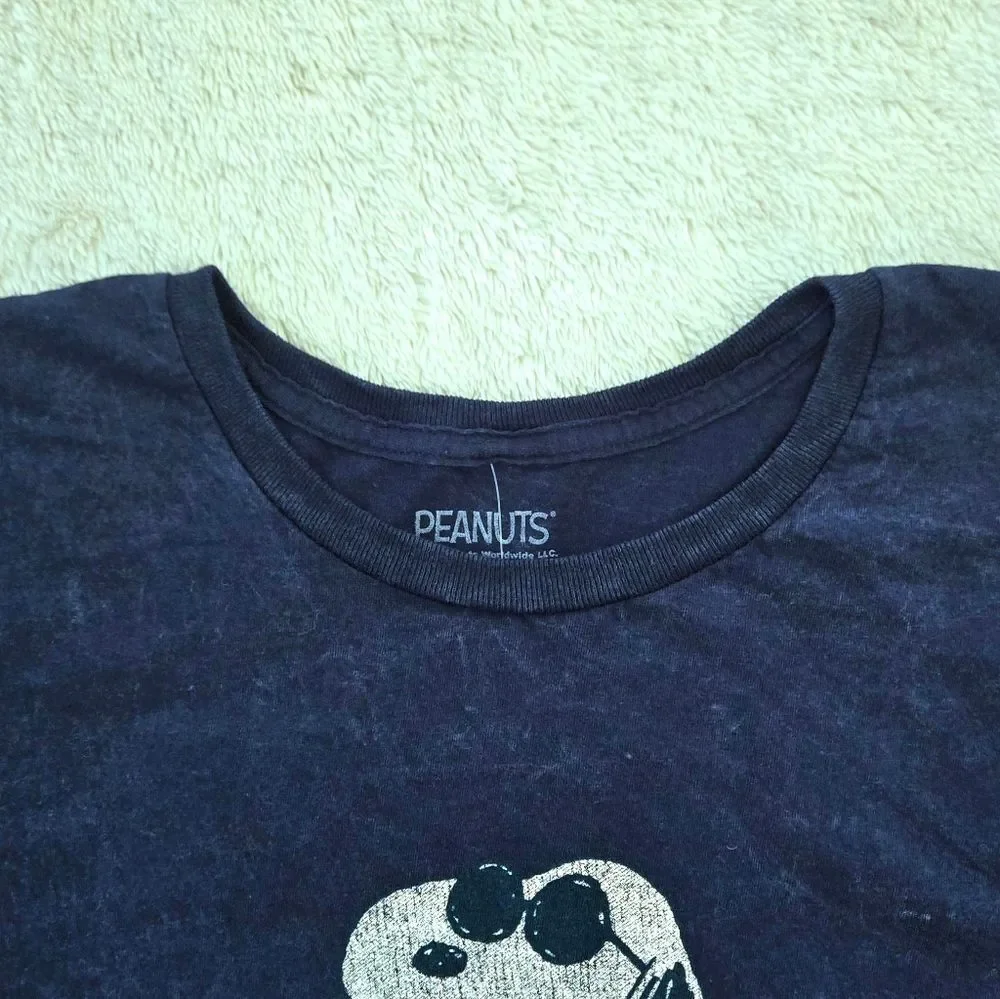 Peanuts🥜 Guitar🎸 Snoopy🐕 Graphic Tee👕 - NWOT